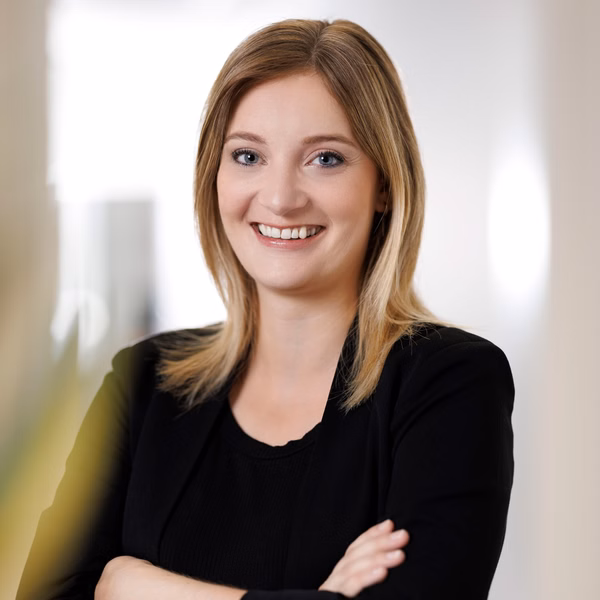 csm_auretax-steuerberatung-wirtschaftspruefung-nuernberger-land-team-carolin-hartmann