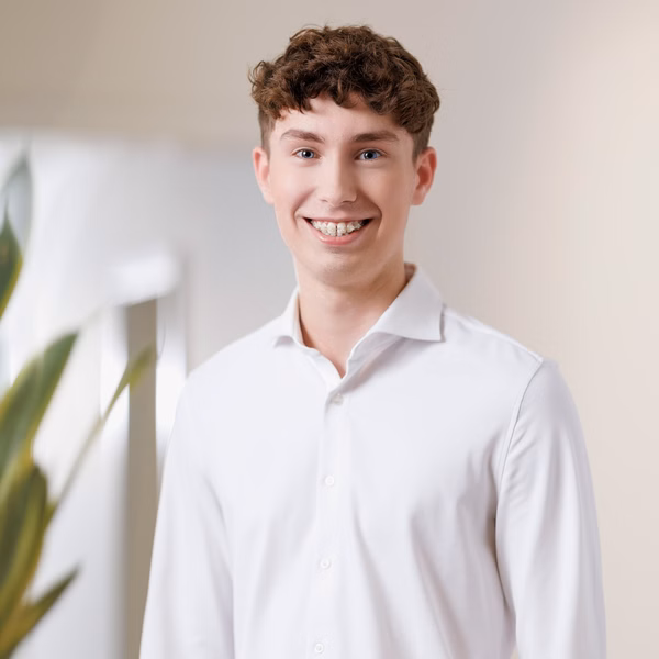 csm_auretax-steuerberatung-wirtschaftspruefung-nuernberger-land-team-julien-spiess